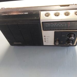 Vintage radio, no power cord in working order