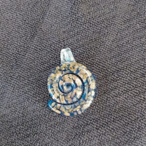 Pretty glass pendant 4cm diameter