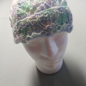 Pretty, hand crocheted beanie, acrylic, Size S